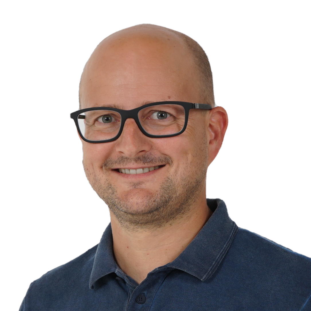 Portrait eines hali Vertriebsmitarbeiters vor weißem Hintergrund.