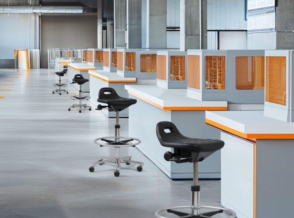 Dauphin Stehsitz in Produktion