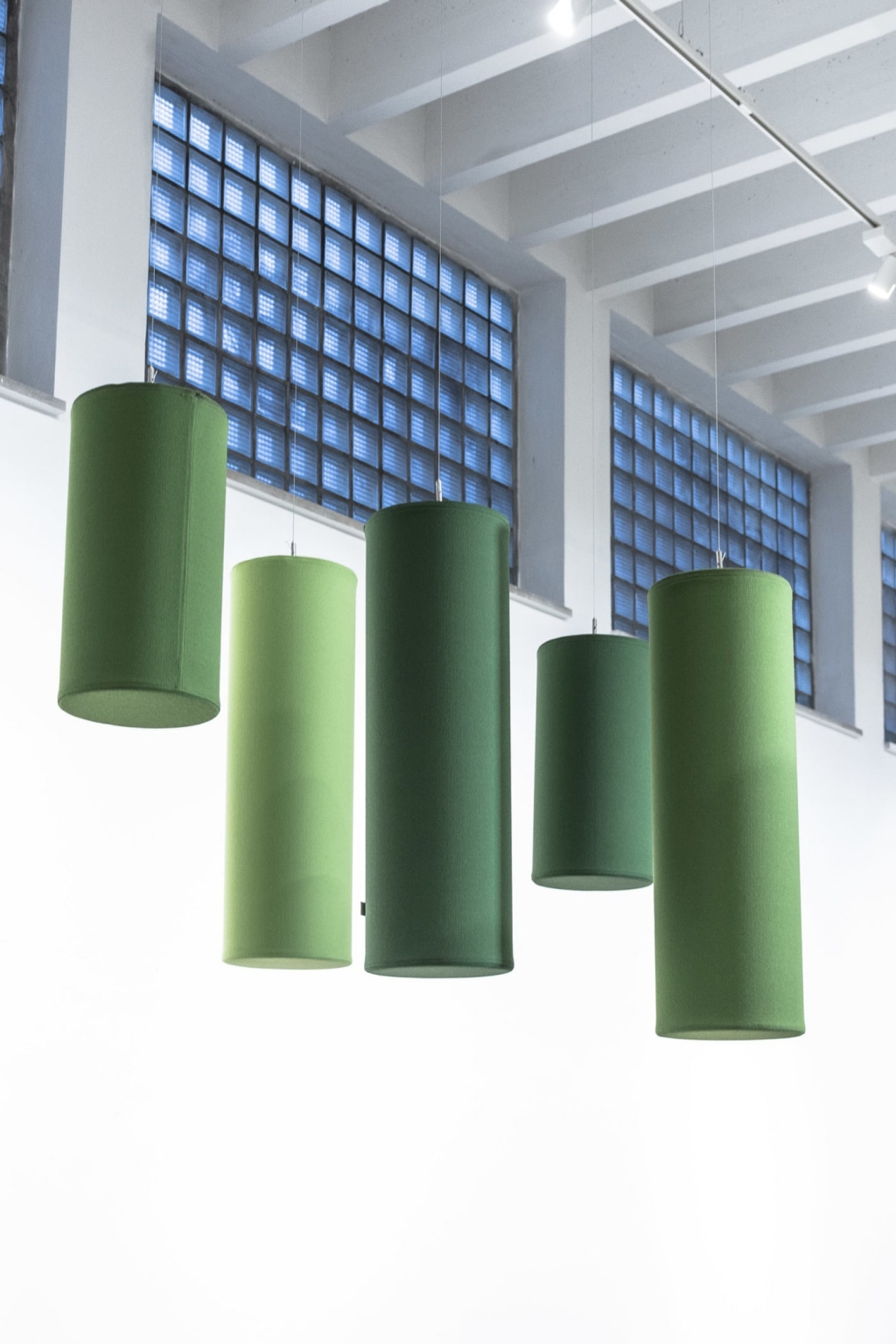 AOS Akustikzylinder in grün für Deckenabsorbtion