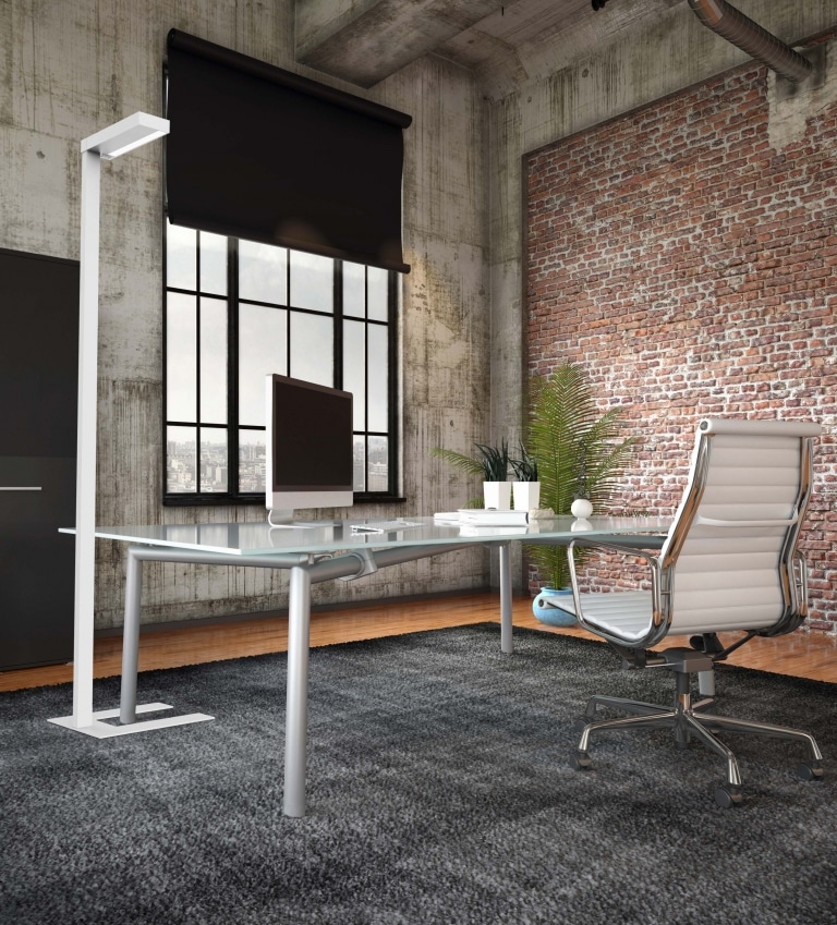 Arbeitsplatz mit Stehleuchte Conzept von Molto Luce in der Farbe weiß mit dimmbaren Licht für die perfekte Beleuchtung beim Arbeiten im Office oder Homeoffice.