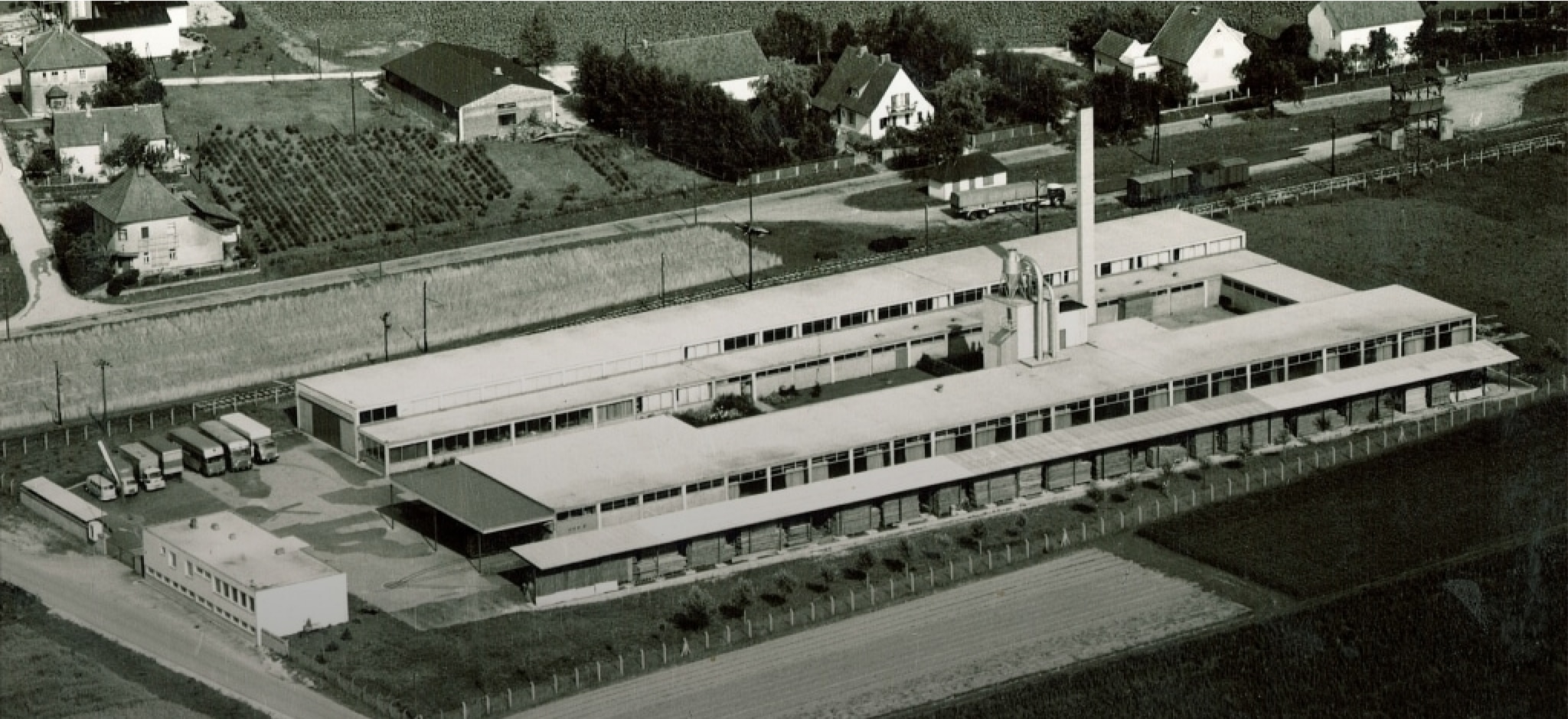 historische Luftaufnahme des hali-Werks in Eferding
