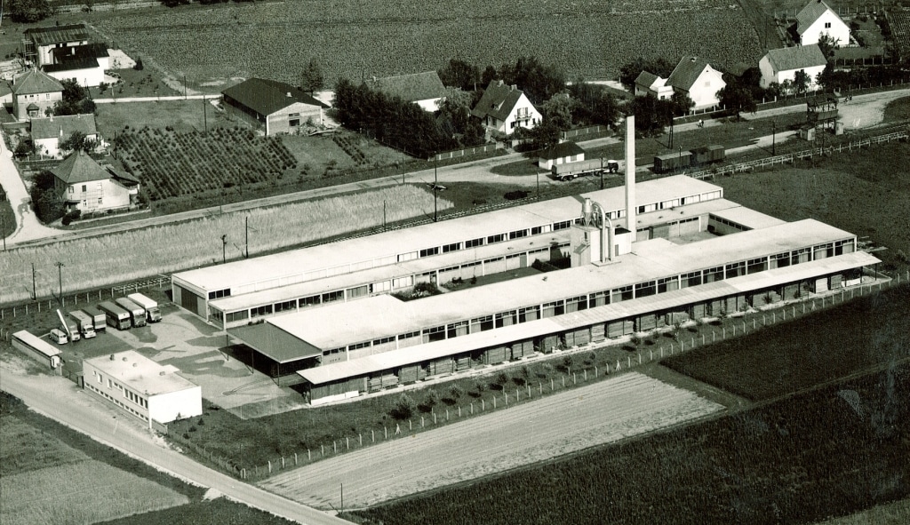 Altes schwarzweiß Bild des hali Werks 1966.